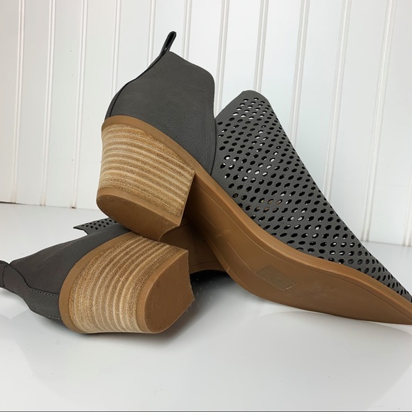 DOLCE VITA PERFORATED SHER LEATHER GRAY BOOTIES - Picture 6 of 7